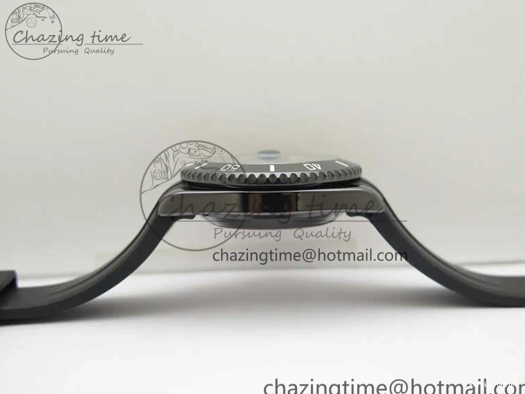 0109 Submariner 40mm Black Ceramic 5GF Best Edition Cream Dial on Black Rubber Strap SA Neat 2470